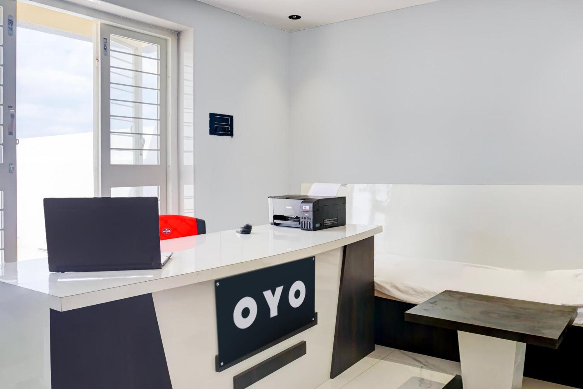 Hotel O Jeevan Restaurant & Lodging Kavathe Zewnętrze zdjęcie