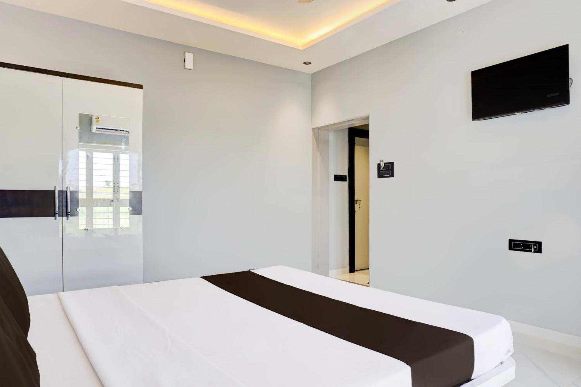 Hotel O Jeevan Restaurant & Lodging Kavathe Zewnętrze zdjęcie