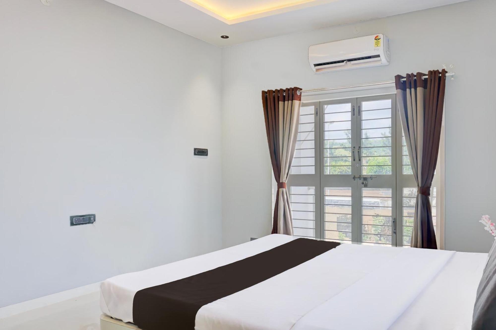 Hotel O Jeevan Restaurant & Lodging Kavathe Zewnętrze zdjęcie