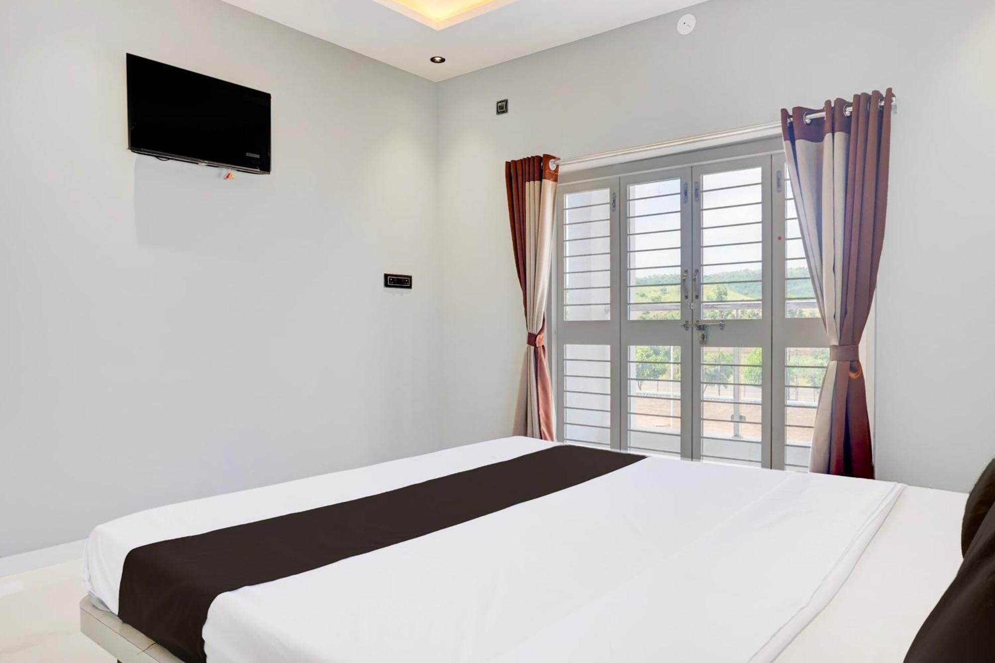 Hotel O Jeevan Restaurant & Lodging Kavathe Zewnętrze zdjęcie